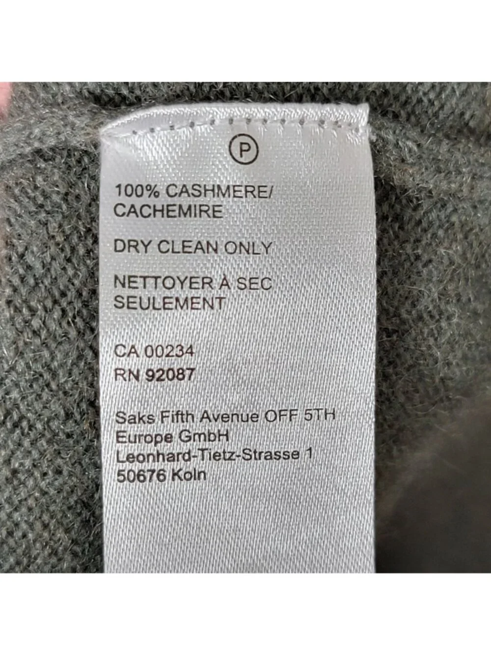 Saks Fifth Avenue Mens 100% Cashmere Luxury Pullover V-Neck Sweater Large